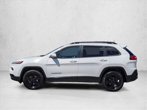 Used 2018 Jeep Cherokee Limited w/ High Altitude Package FWD image 9