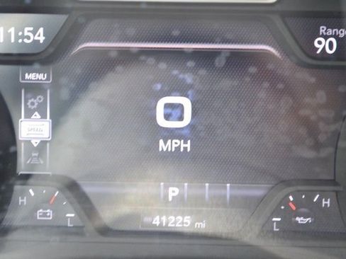 Used 2025 RAM 1500 Laramie AWD/4WD image 23