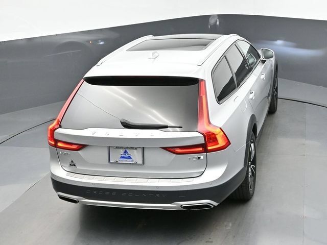 Used 2018 Volvo V90 T5 Cross Country w/ Plus Package AWD/4WD image 45