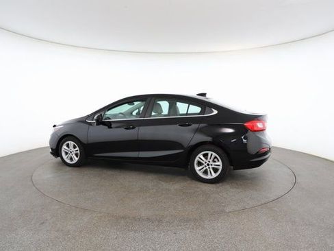 Used 2016 Chevrolet Cruze LT image 8