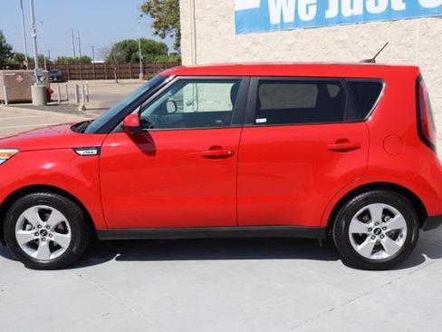 Used 2019 Kia Soul w/ Convenience Package FWD image 9