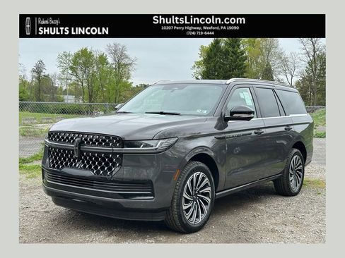 New 2025 Lincoln Navigator Black Label AWD/4WD image 1