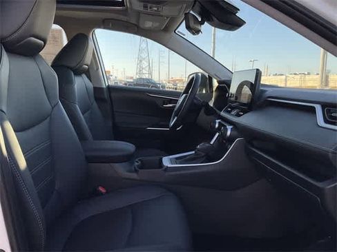 Used 2025 Toyota RAV4 XLE Premium image 18