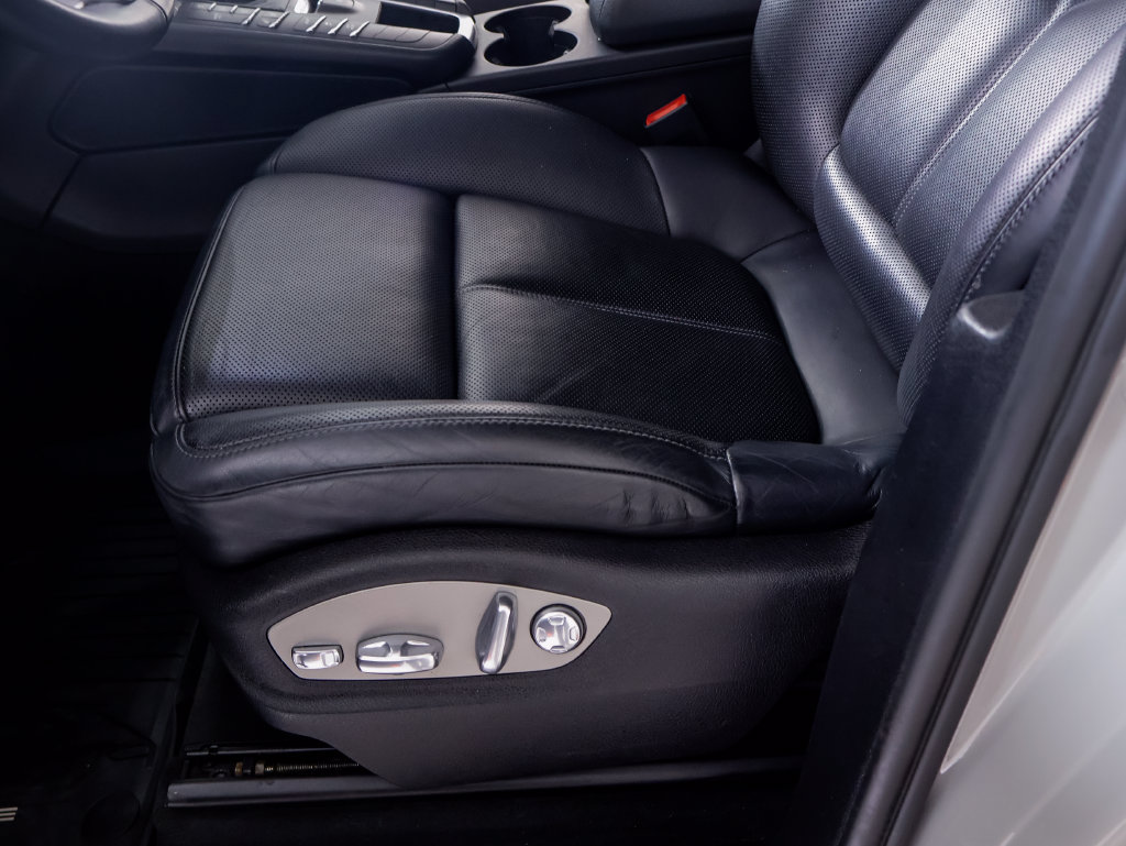 Certified 2021 Porsche Macan S AWD/4WD image 10
