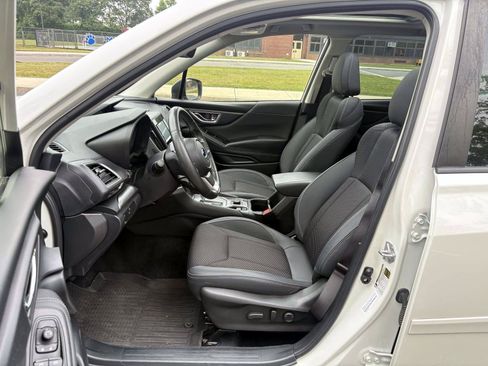 Used 2023 Subaru Forester Premium AWD/4WD image 20
