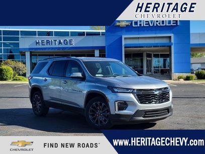 Used 2023 Chevrolet Traverse RS