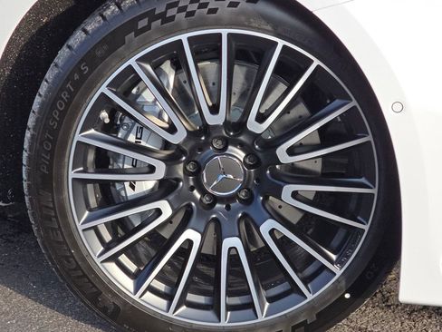 New 2026 Mercedes-Benz E 53 AMG e 4MATIC Sedan image 10