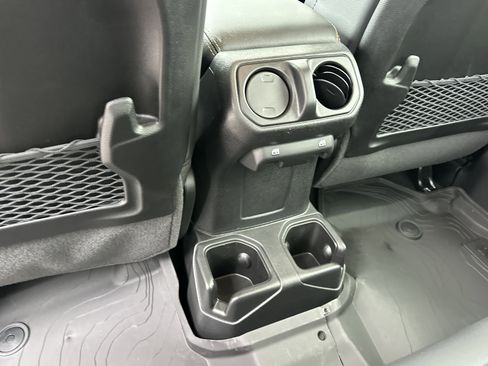 New 2026 Jeep Gladiator Sport image 31