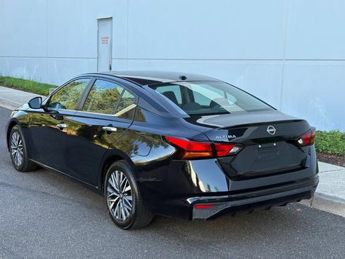 Used 2025 Nissan Altima 2.5 SV FWD image 4