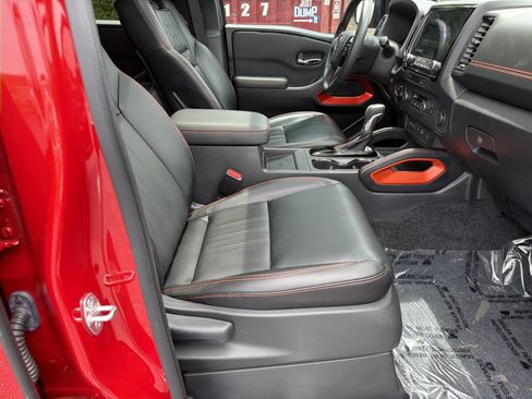 Used 2023 Nissan Frontier PRO-4X w/ Pro-4X Premium Package AWD/4WD image 13