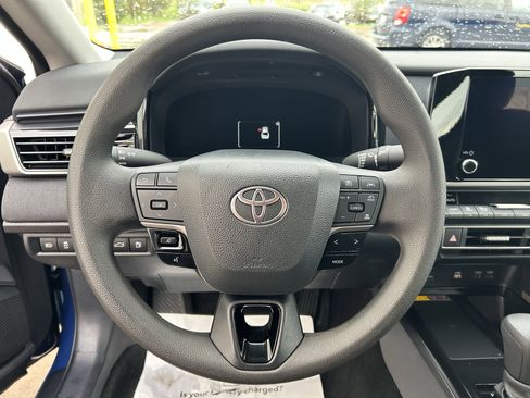 Certified 2025 Toyota Camry LE image 20
