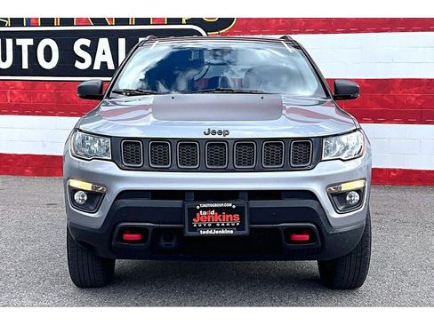 Used 2021 Jeep Compass Trailhawk AWD/4WD image 3
