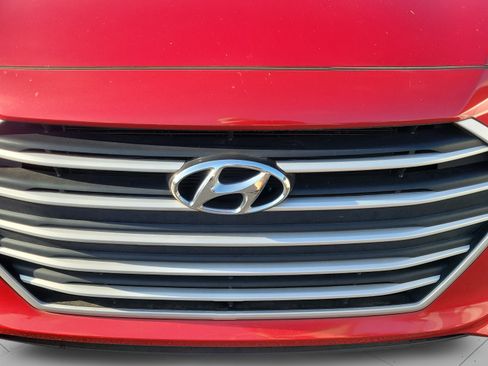 Used 2018 Hyundai Elantra Value Edition w/ Cargo Package FWD image 12