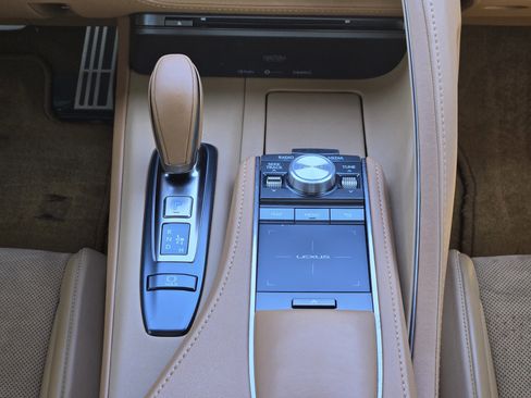 Used 2018 Lexus LC 500 Coupe image 28