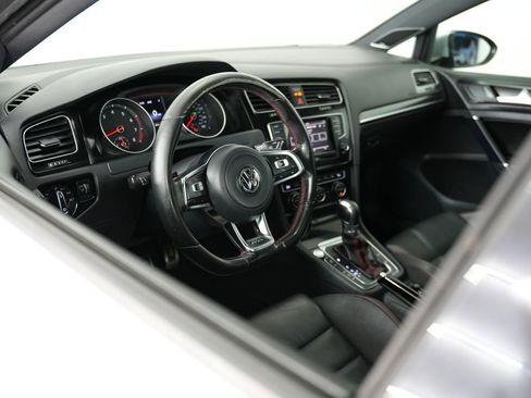 Used 2015 Volkswagen GTI SE FWD image 6