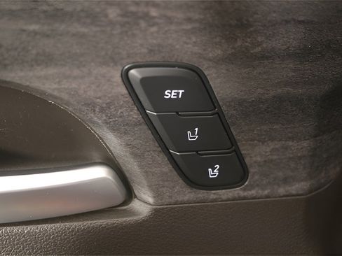 Used 2020 Hyundai Santa Fe Limited image 27