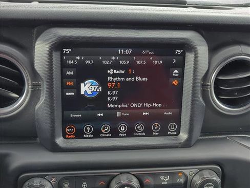 Used 2019 Jeep Wrangler Unlimited Sahara image 13