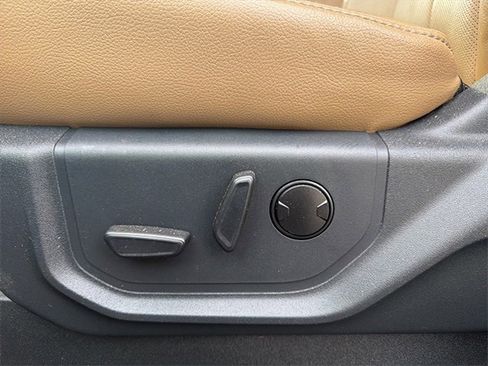 Used 2022 Ford F250 Lariat w/ Lariat Ultimate Package image 8