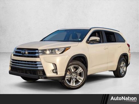 Used 2019 Toyota Highlander Limited FWD image 1