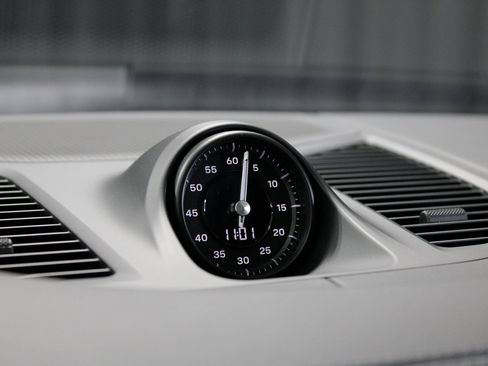 New 2026 Porsche Cayenne E-Hybrid Coupe image 34