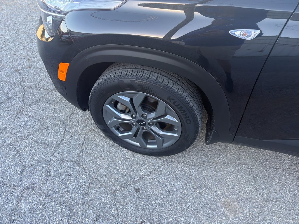 Used 2024 Kia Seltos LX AWD/4WD image 10