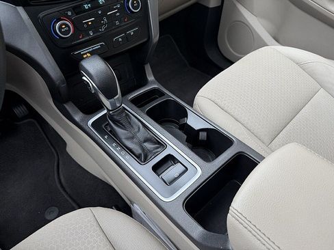 Used 2018 Ford Escape SE w/ Ford Safe & Smart Package AWD/4WD image 23