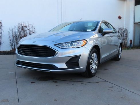 Used 2020 Ford Fusion S image 4