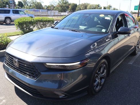 Used 2023 Honda Accord EX image 8