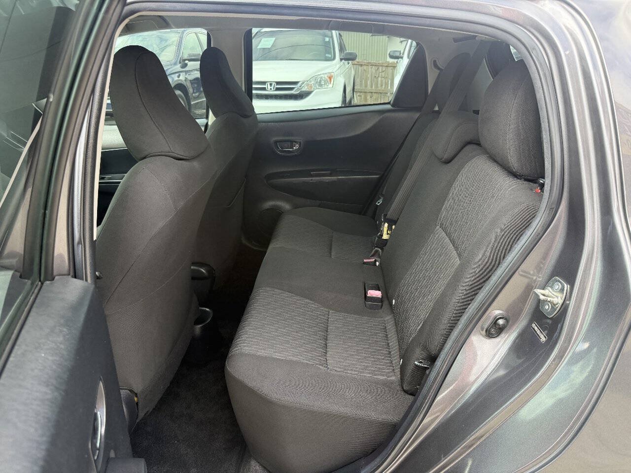 Used 2014 Toyota Yaris LE FWD image 11