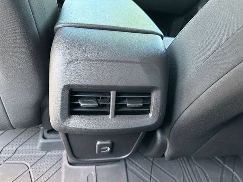 Used 2022 Chevrolet Equinox LT AWD/4WD image 22