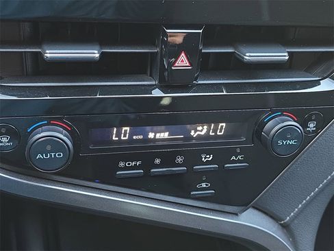 Used 2024 Toyota Camry LE image 22