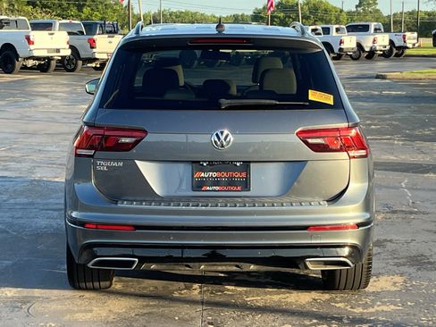 Used 2019 Volkswagen Tiguan SEL Premium R-Line FWD image 5