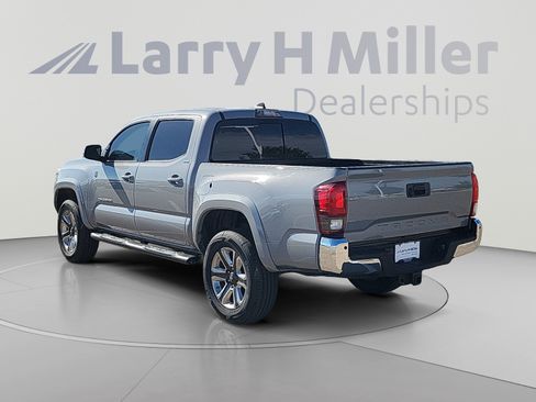 Used 2019 Toyota Tacoma SR5 RWD image 3