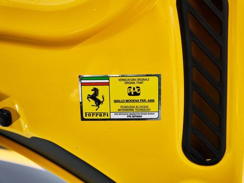 Used 2021 Ferrari F8 Tributo image 23