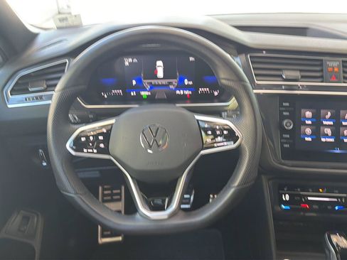 Certified 2024 Volkswagen Tiguan SE R-Line AWD/4WD image 19