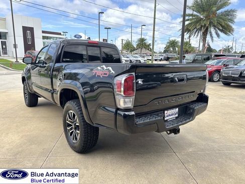 Used 2020 Toyota Tacoma TRD Sport AWD/4WD image 8