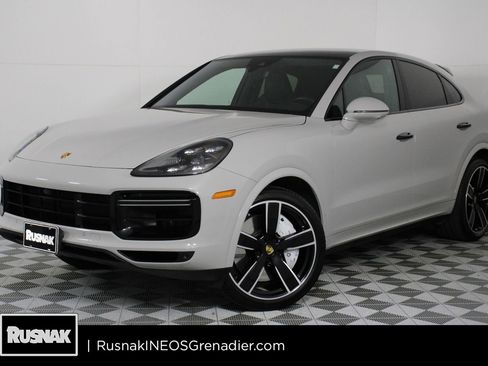 Used 2022 Porsche Cayenne Turbo AWD/4WD image 1