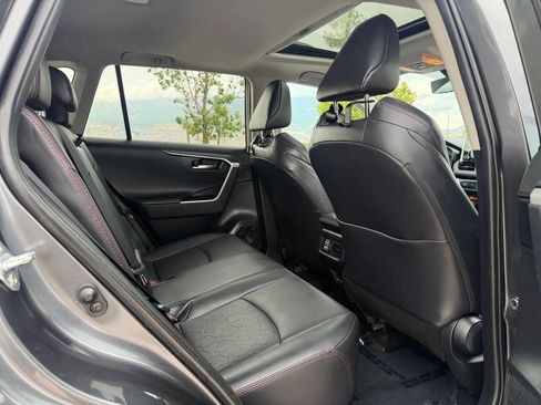 Used 2020 Toyota RAV4 TRD Off-Road AWD/4WD image 18