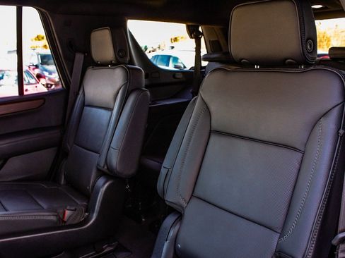 Used 2025 GMC Yukon Denali image 34