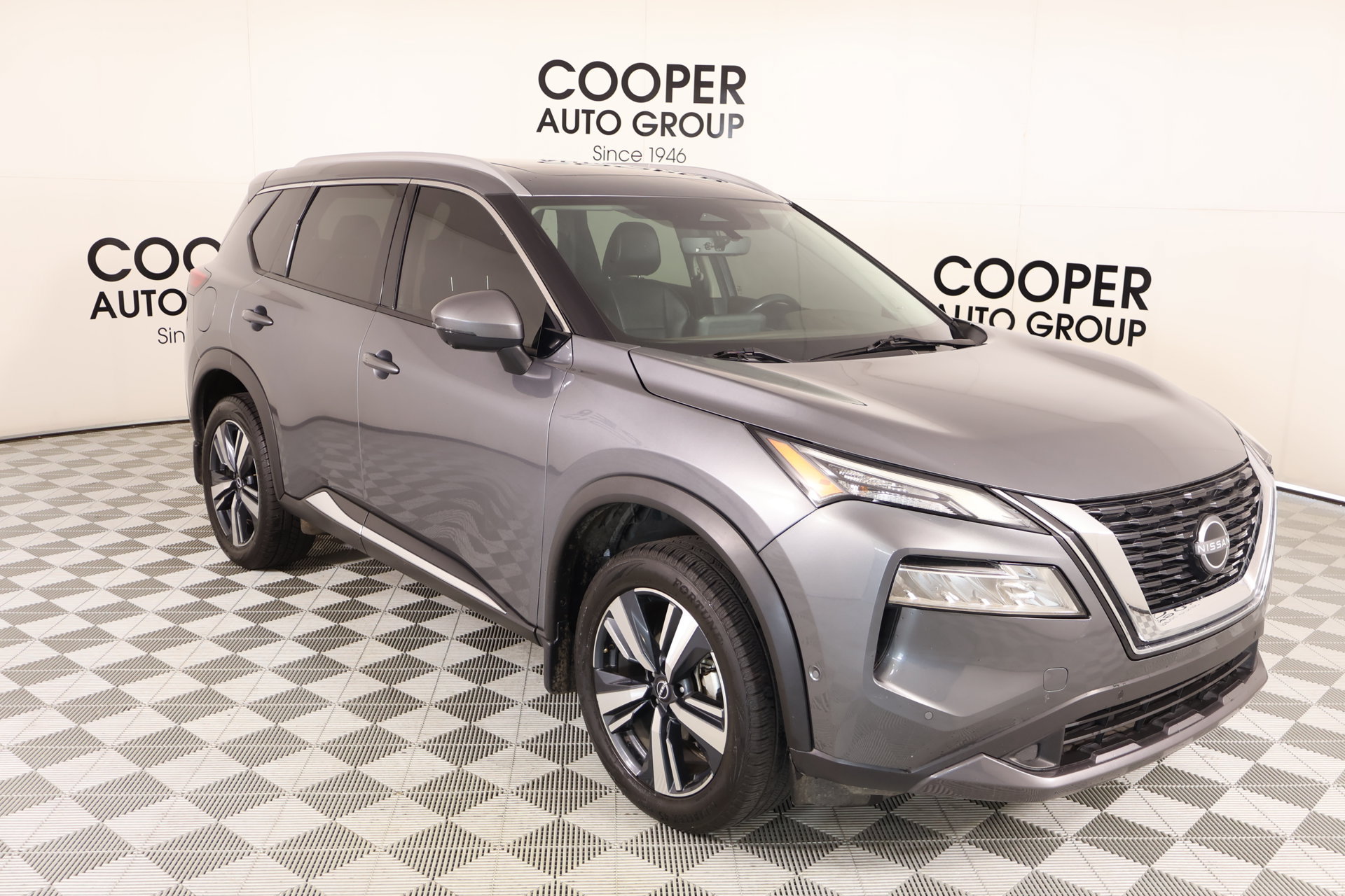 Used 2023 Nissan Rogue SL w/ SL Premium Package FWD image 1