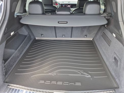 New 2026 Porsche Cayenne AWD/4WD image 22
