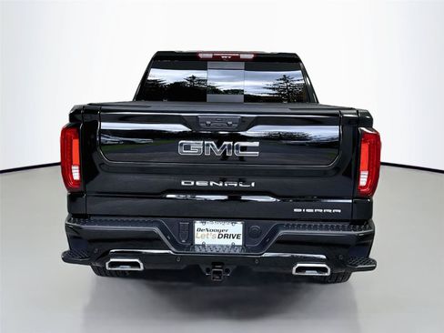 Used 2025 GMC Sierra 1500 Denali Ultimate AWD/4WD image 8
