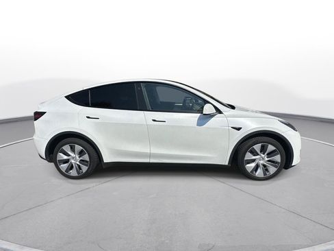 Used 2023 Tesla Model Y Long Range AWD/4WD image 5