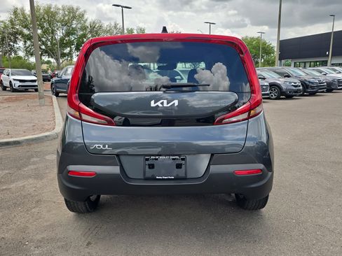 Certified 2022 Kia Soul LX w/ Technology Package image 6