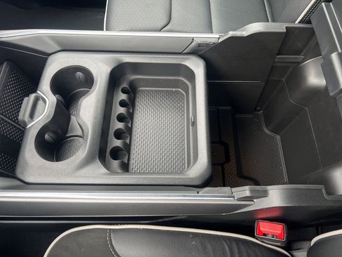 Used 2025 RAM 1500 Laramie w/ Sport Appearance Package image 32