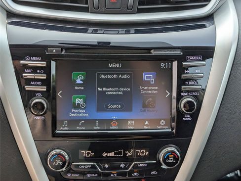 Used 2018 Nissan Murano SV AWD/4WD image 24