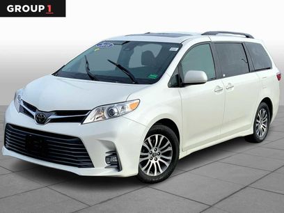 Certified 2018 Toyota Sienna XLE Premium