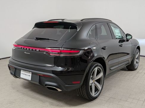 New 2026 Porsche Macan AWD/4WD image 9