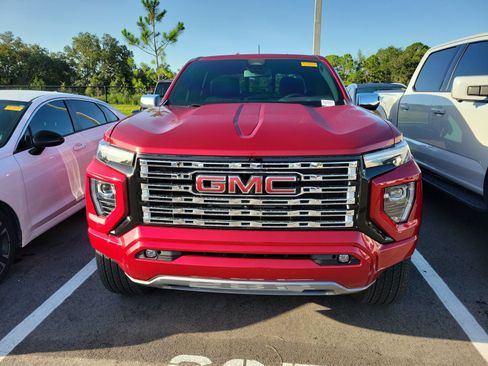 Used 2024 GMC Canyon Denali AWD/4WD image 3