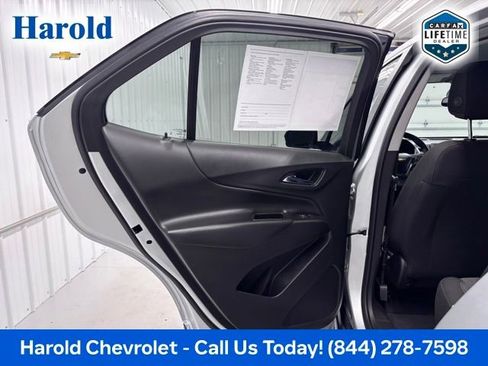 Used 2022 Chevrolet Equinox LT FWD image 12